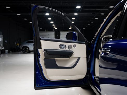 Used 2019 Rolls-Royce Cullinan AWD/4WD image 57