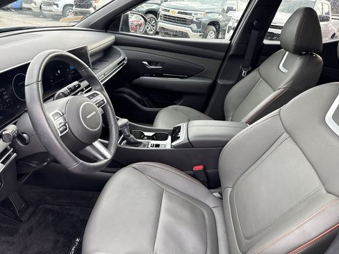 Certified 2025 Hyundai Santa Cruz Limited image 12