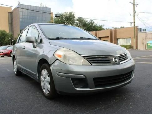 Used 2009 Nissan Versa 1.8 S FWD image 12