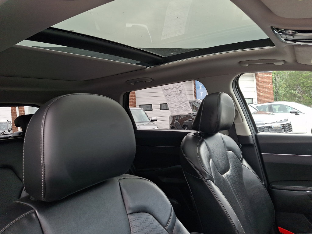Used 2023 Kia Sorento S w/ Panoramic Sunroof Package FWD image 19