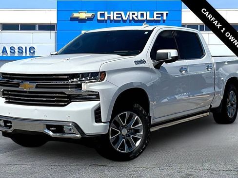 Used 2021 Chevrolet Silverado 1500 High Country w/ Technology Package image 3