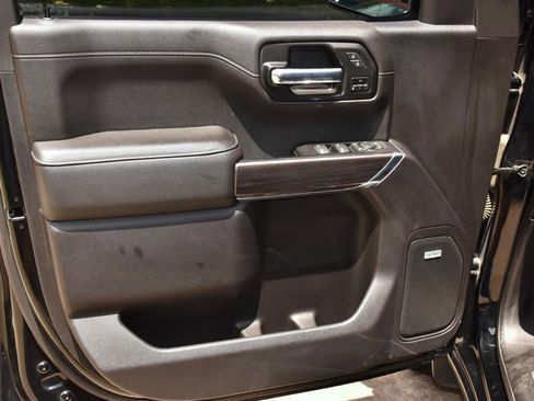 Used 2021 Chevrolet Silverado 1500 LTZ w/ LTZ Premium Texas Edition AWD/4WD image 37