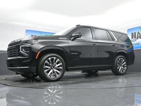 New 2026 Chevrolet Tahoe High Country AWD/4WD image 19