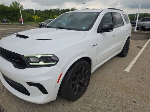 Used 2023 Dodge Durango R/T w/ Tow 'N Go Package AWD/4WD image 2
