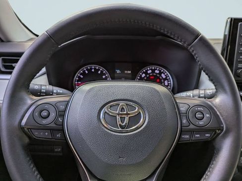 Used 2021 Toyota RAV4 XLE Premium FWD image 29