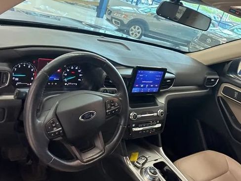 Used 2020 Ford Explorer XLT w/ Equipment Group 202A AWD/4WD image 13
