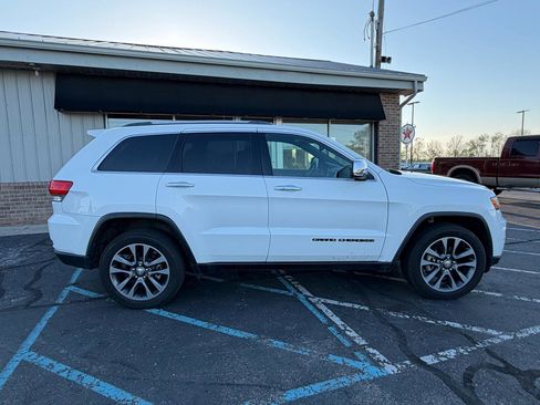 Used 2018 Jeep Grand Cherokee Limited AWD/4WD image 5