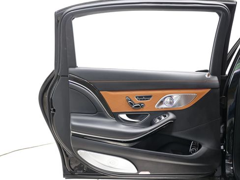 Used 2019 Mercedes-Benz Maybach S 560 4MATIC image 55