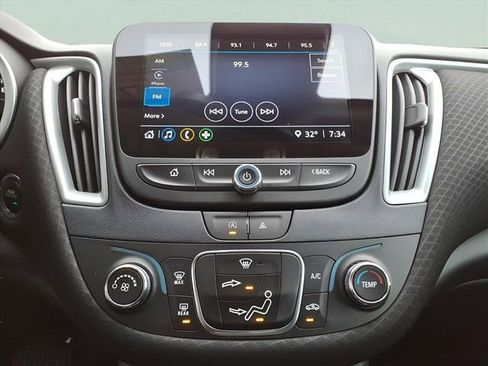 Used 2023 Chevrolet Malibu LS image 18