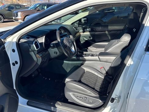 Used 2017 Nissan Maxima Platinum image 22