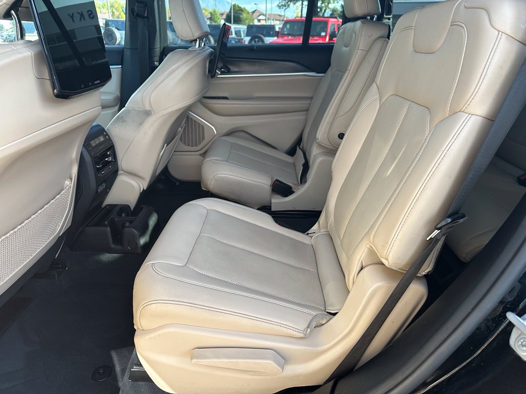 Used 2023 Jeep Grand Cherokee L Limited w/ Luxury Tech Group II AWD/4WD image 26