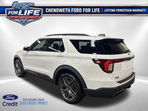 New 2026 Ford Explorer ST-Line w/ ST-Line Street Pack AWD/4WD image 3