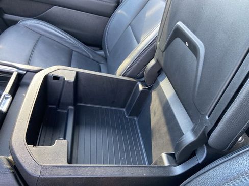 Used 2024 GMC Yukon Denali image 43