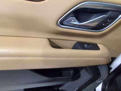 Used 2021 Chevrolet Tahoe Premier w/ Premium Package image 19