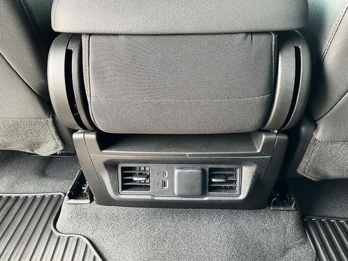 Used 2023 Chevrolet Silverado 1500 LT AWD/4WD image 28