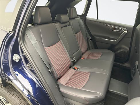 Used 2025 Toyota RAV4 XSE w/ Weather Package AWD/4WD image 19