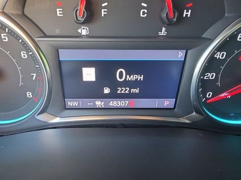 Used 2023 Chevrolet Traverse RS FWD image 18