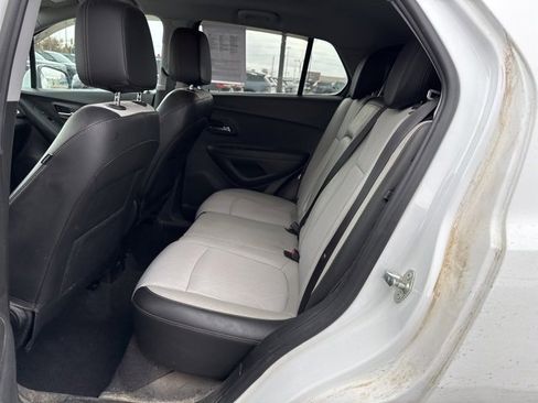 Used 2019 Chevrolet Trax LT w/ LT Convenience Package image 13