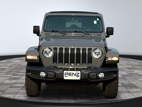 Used 2021 Jeep Wrangler Unlimited Sahara AWD/4WD image 2