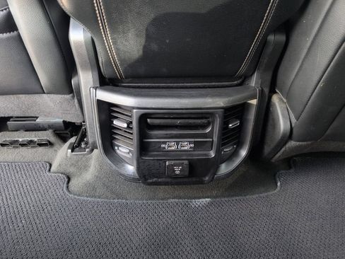 Used 2022 RAM 1500 Laramie AWD/4WD image 35