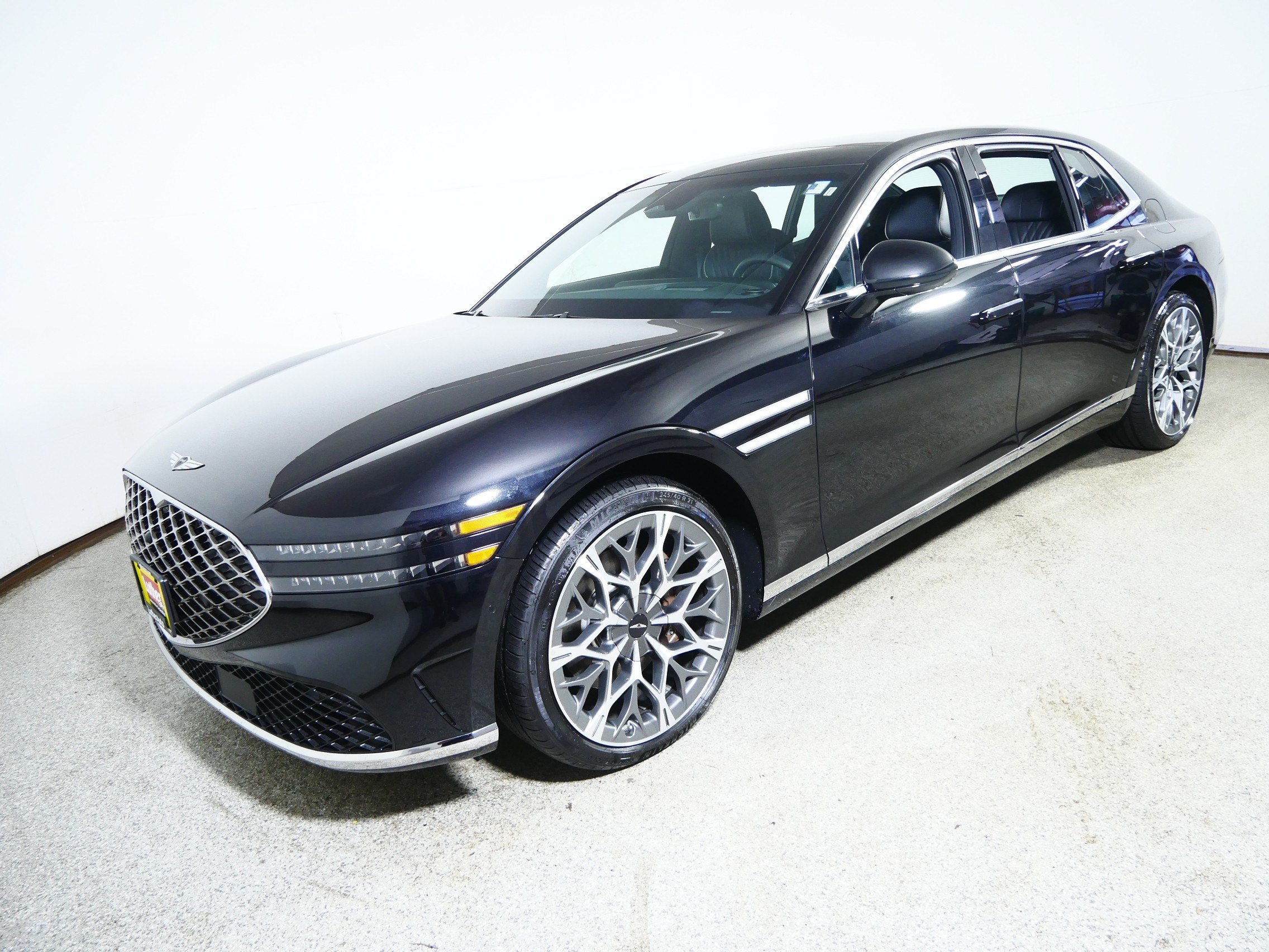 Used 2024 Genesis G90 3.5T AWD/4WD image 3