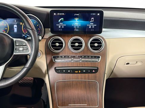 Used 2022 Mercedes-Benz GLC 300 4MATIC image 31