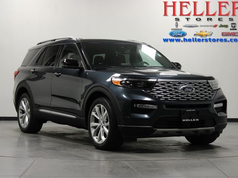 Used 2022 Ford Explorer Platinum w/ Technology Package RWD image 1