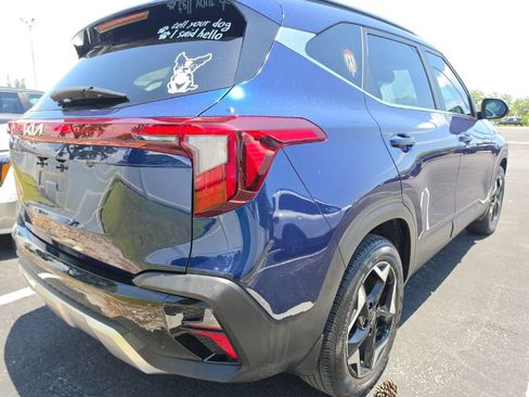Certified 2025 Kia Seltos EX w/ EX Sunroof Package FWD image 14
