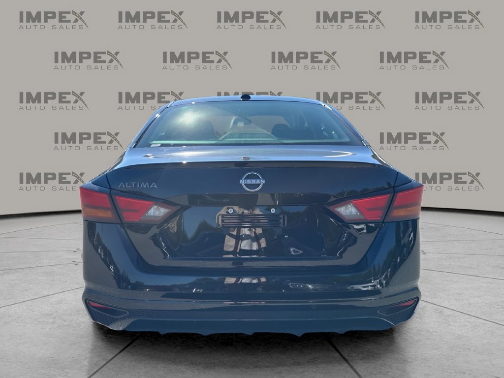 Used 2025 Nissan Altima 2.5 SV FWD image 4