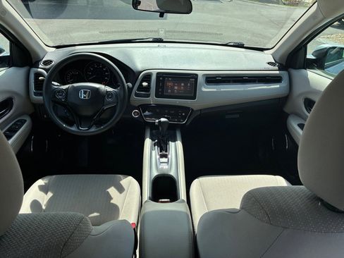 Used 2018 Honda HR-V EX image 19