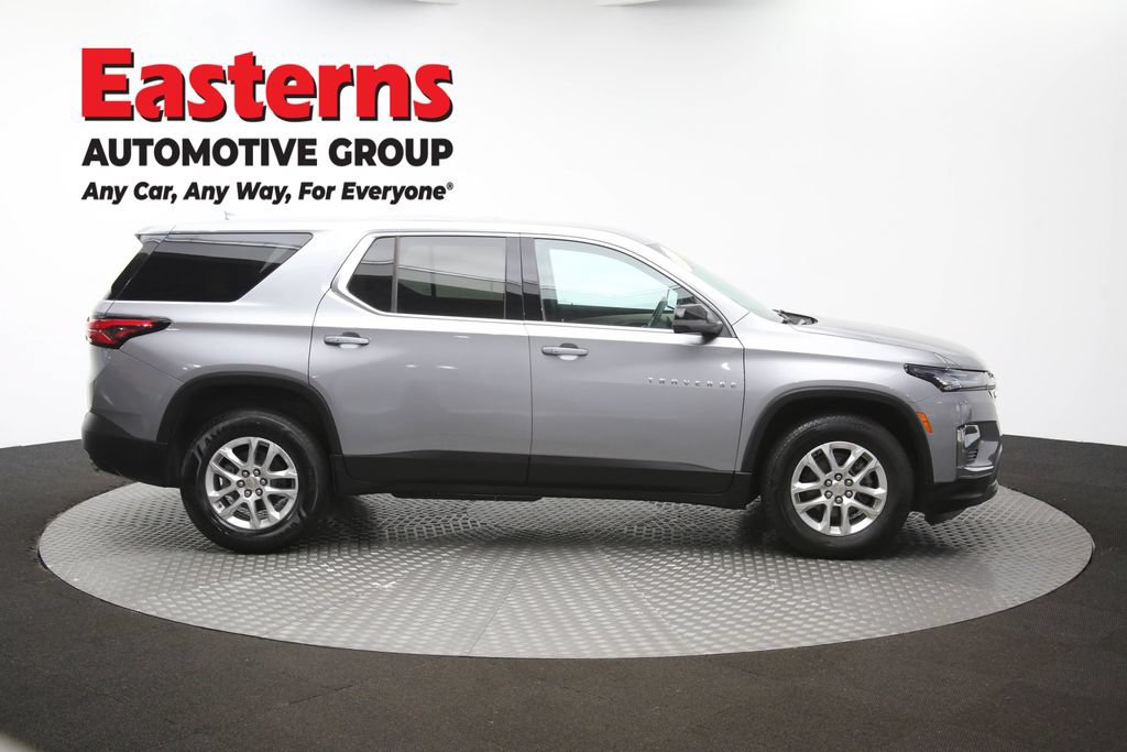 Used 2023 Chevrolet Traverse LS FWD image 46