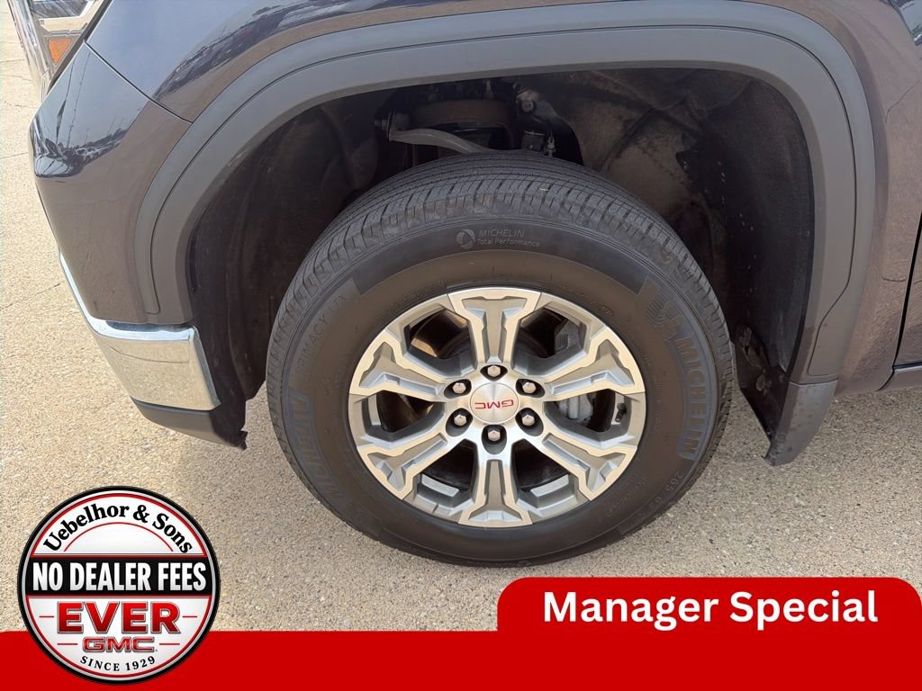 Used 2025 GMC Sierra 1500 SLT AWD/4WD image 13