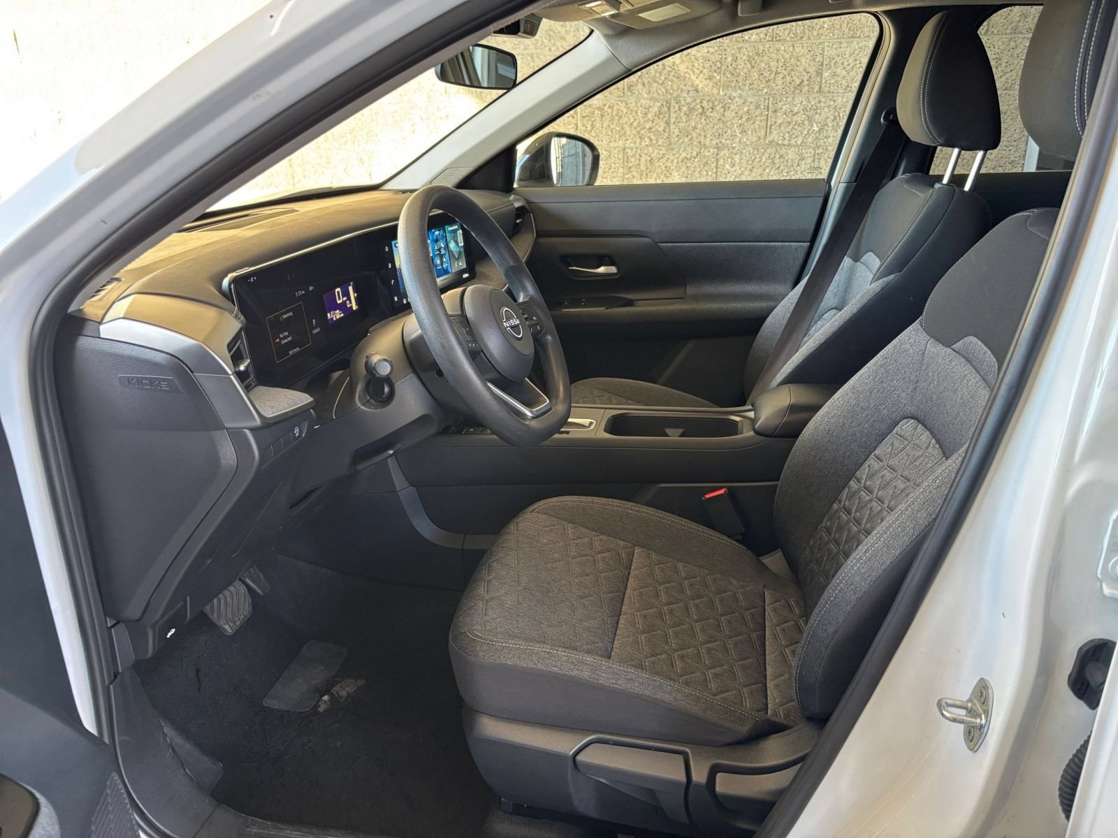 Used 2026 Nissan Kicks SV w/ Cold Weather Package FWD image 25