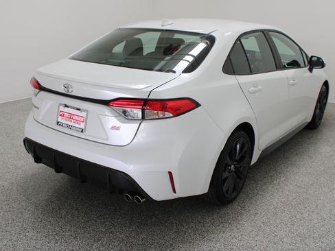 Used 2025 Toyota Corolla SE FWD image 7