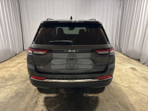 Used 2024 Jeep Grand Cherokee Limited AWD/4WD image 30