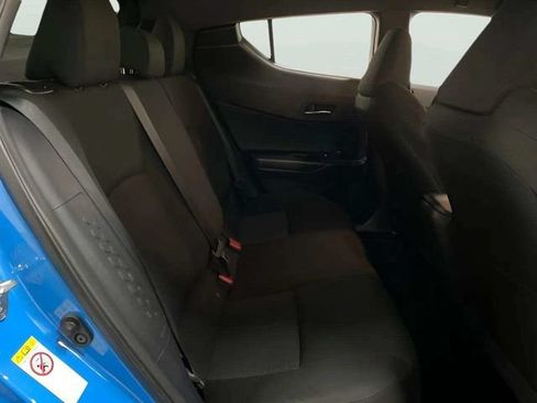 Used 2019 Toyota C-HR XLE FWD image 22