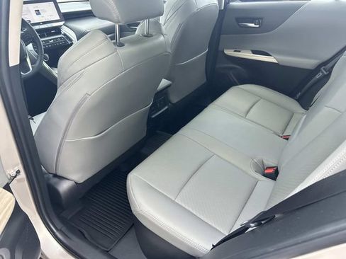 Used 2023 Toyota Venza Limited AWD/4WD image 19