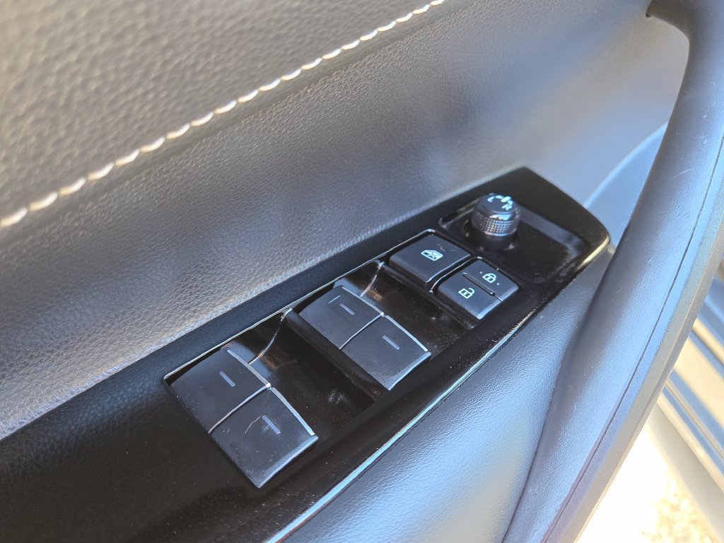 Used 2023 Toyota Corolla SE FWD image 16