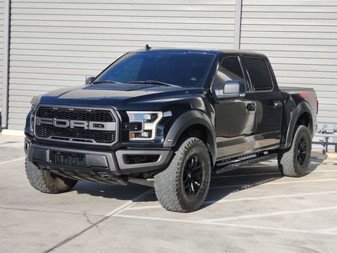 Used 2019 Ford F150 Raptor w/ Equipment Group 801A Mid AWD/4WD image 4