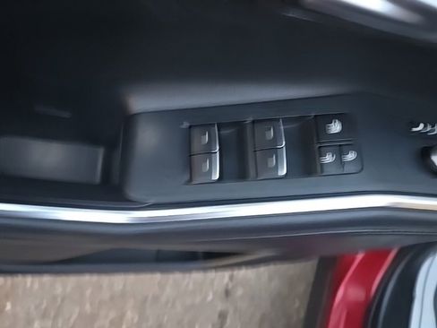 Used 2023 Toyota Highlander Platinum image 11