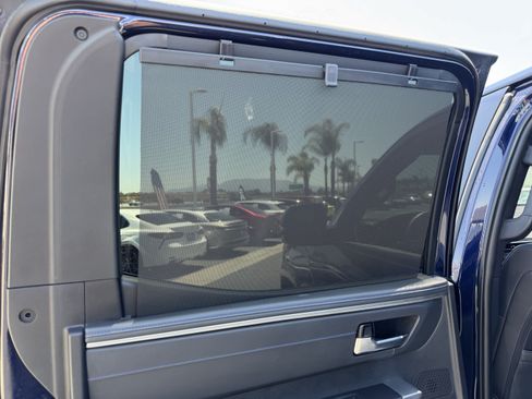Used 2023 Toyota Tundra Platinum AWD/4WD image 38
