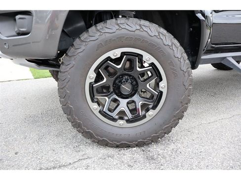 Used 2019 Ford Ranger XLT w/ Equipment Group 302A Luxury AWD/4WD image 11
