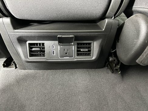 Used 2024 Chevrolet Silverado 1500 LT AWD/4WD image 19