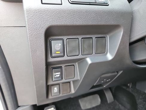 Used 2025 Nissan Frontier S RWD image 17
