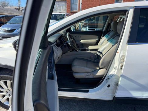 Used 2010 MAZDA CX-9 Touring w/ Moonroof & Bose Audio Pkg image 11