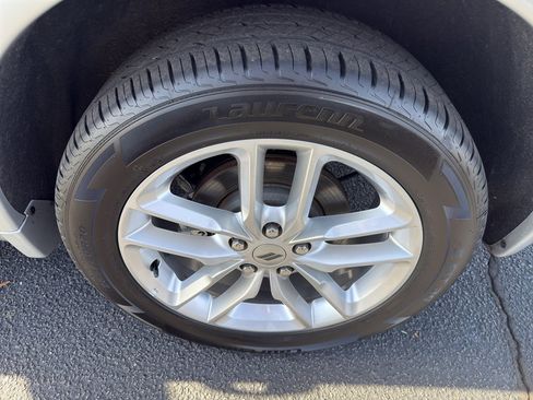 Certified 2024 Dodge Durango GT image 16