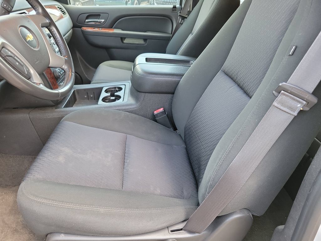 Used 2013 Chevrolet Suburban LS AWD/4WD image 10