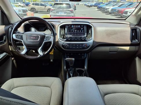 Used 2017 GMC Canyon SLE w/ SLE Convenience Package RWD image 2