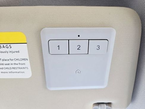 Used 2015 Volkswagen Passat 1.8T SEL Premium image 33