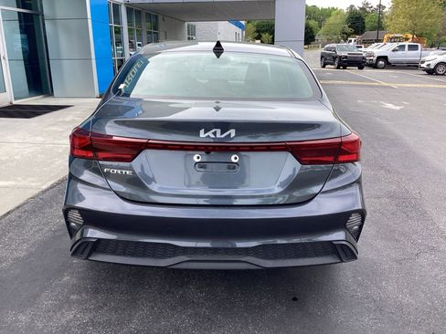 Used 2024 Kia Forte LXS image 3